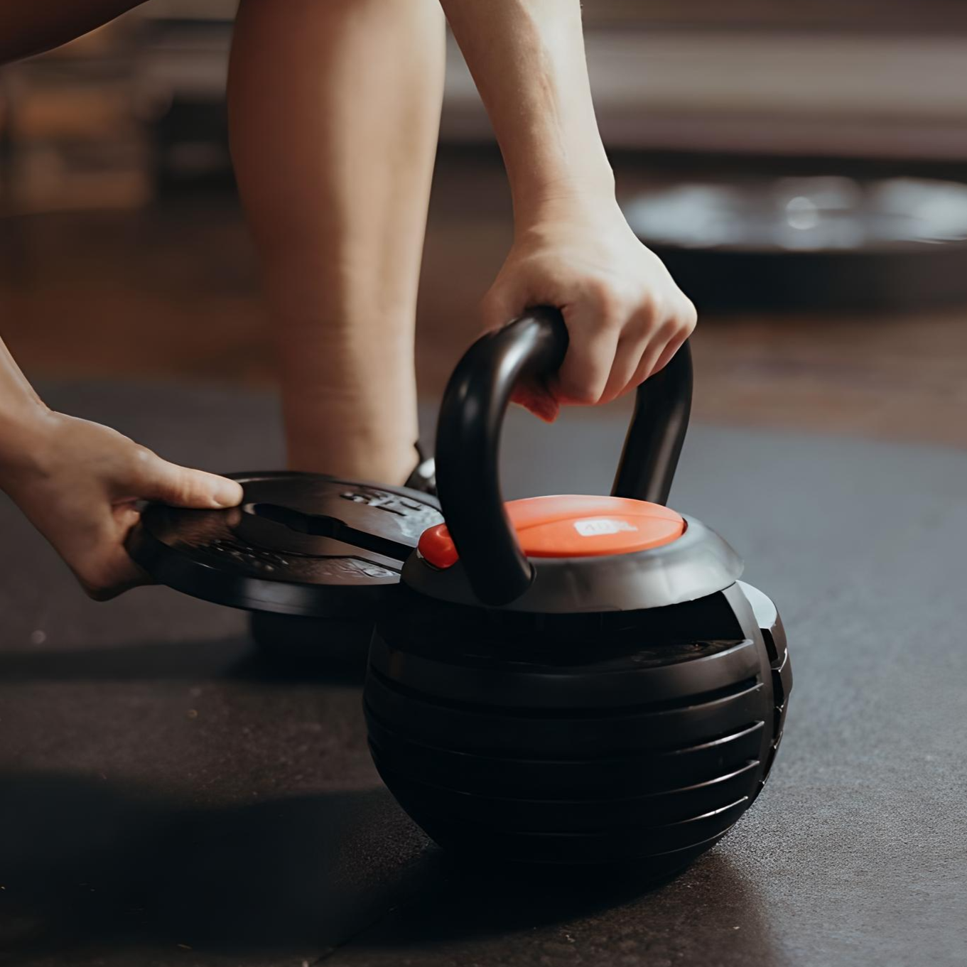 Adjustable 24kg Dumbbells Pair & 18kg Adjustable Kettlebell Package Only In Postanoh